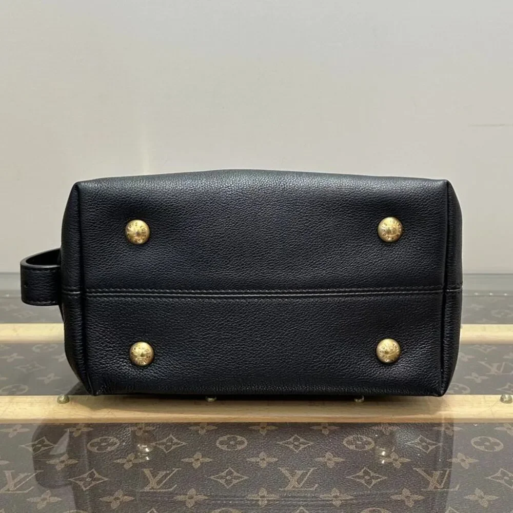 Louis Vuitton Women Pre-Loved Bag Very Good Condition